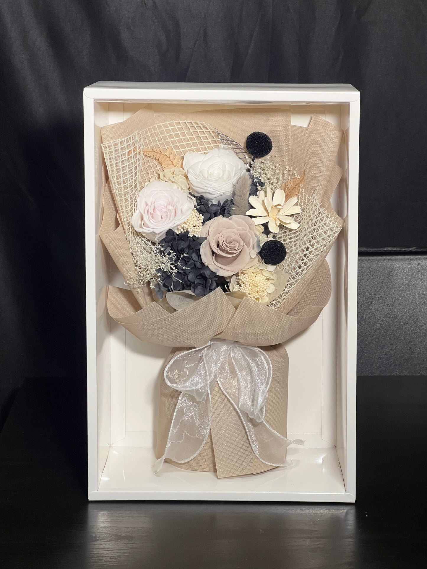 Medium Flower Bouquet - Flat White