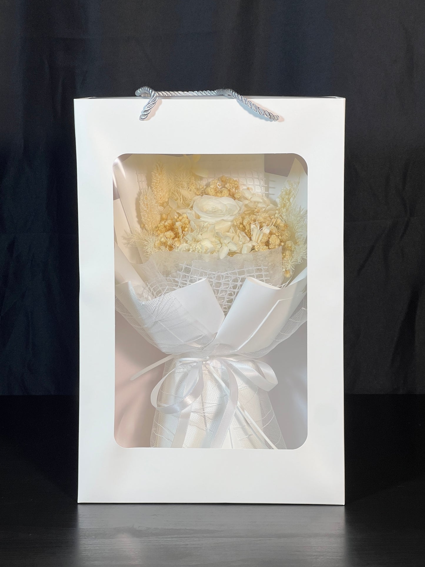 Small Flower Bouquet - Bianca