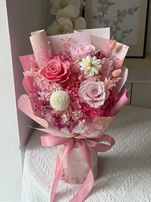Medium Flower Bouquet - Strawberry Vanilla Cake [BESTSELLER]