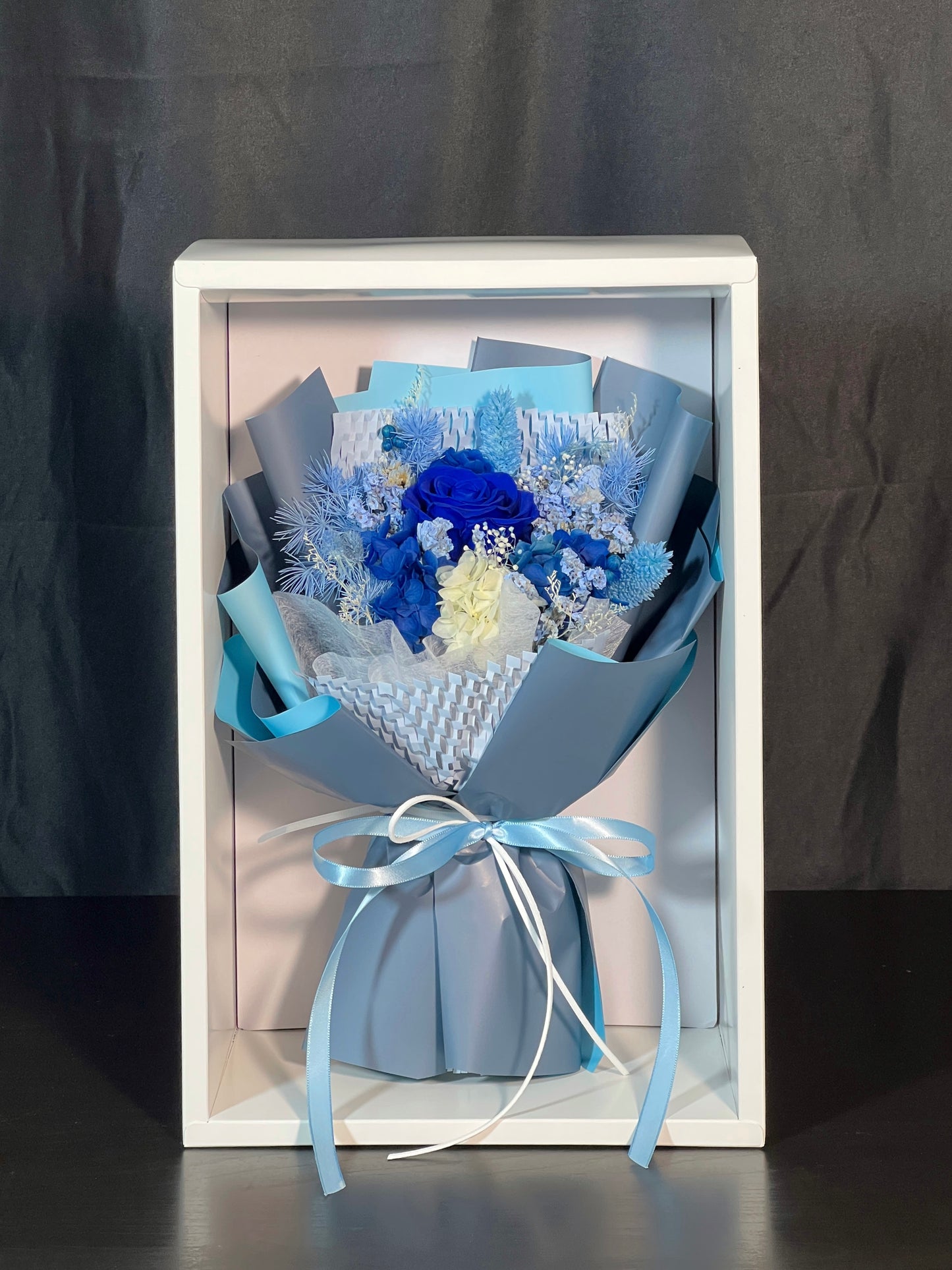 Small Flower Bouquet - Sapphire