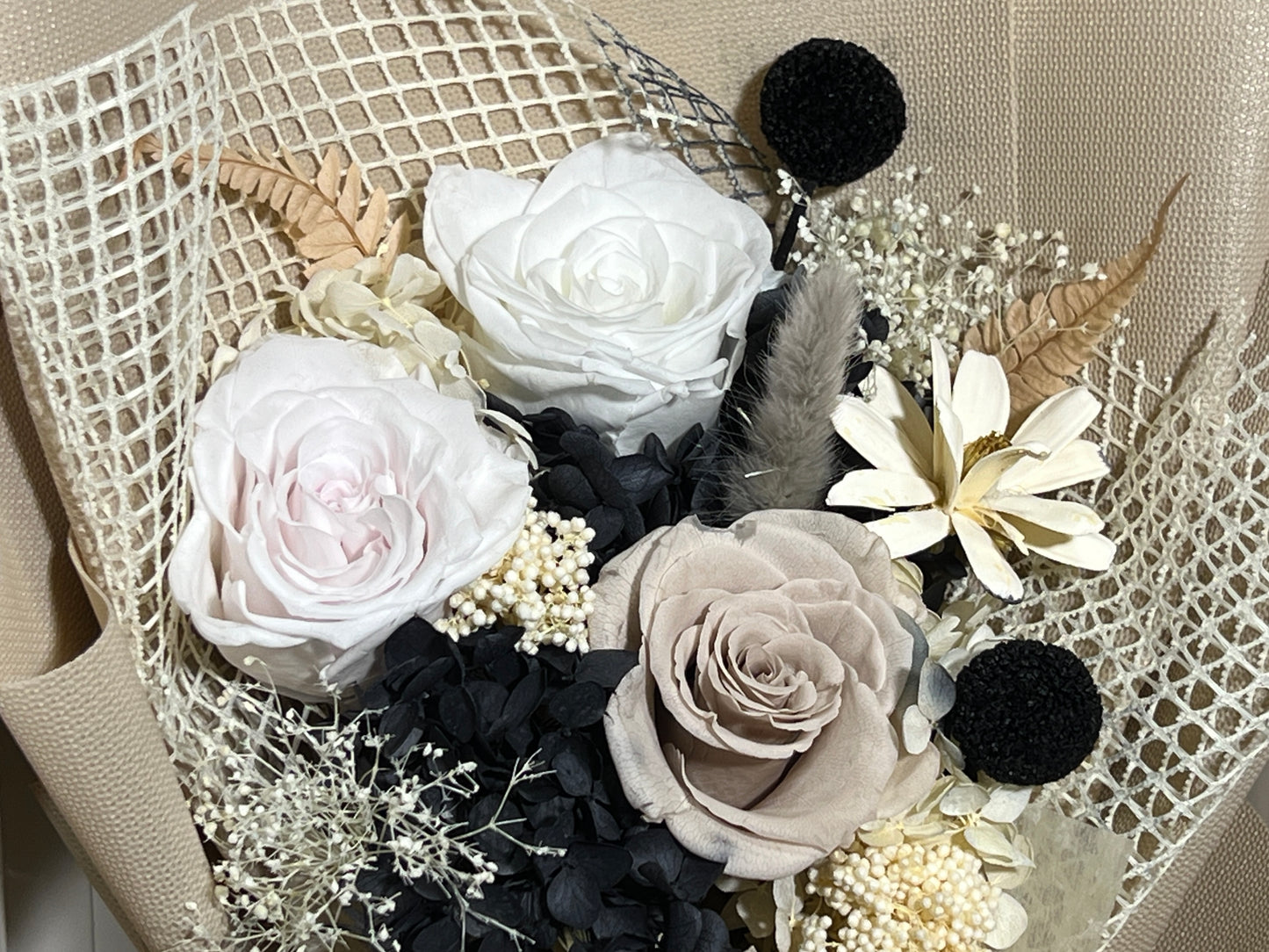 Medium Flower Bouquet - Flat White