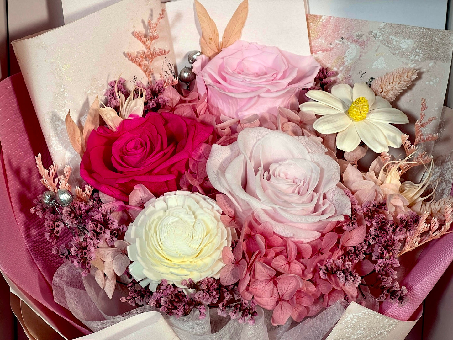 Medium Flower Bouquet - Strawberry Vanilla Cake [BESTSELLER]