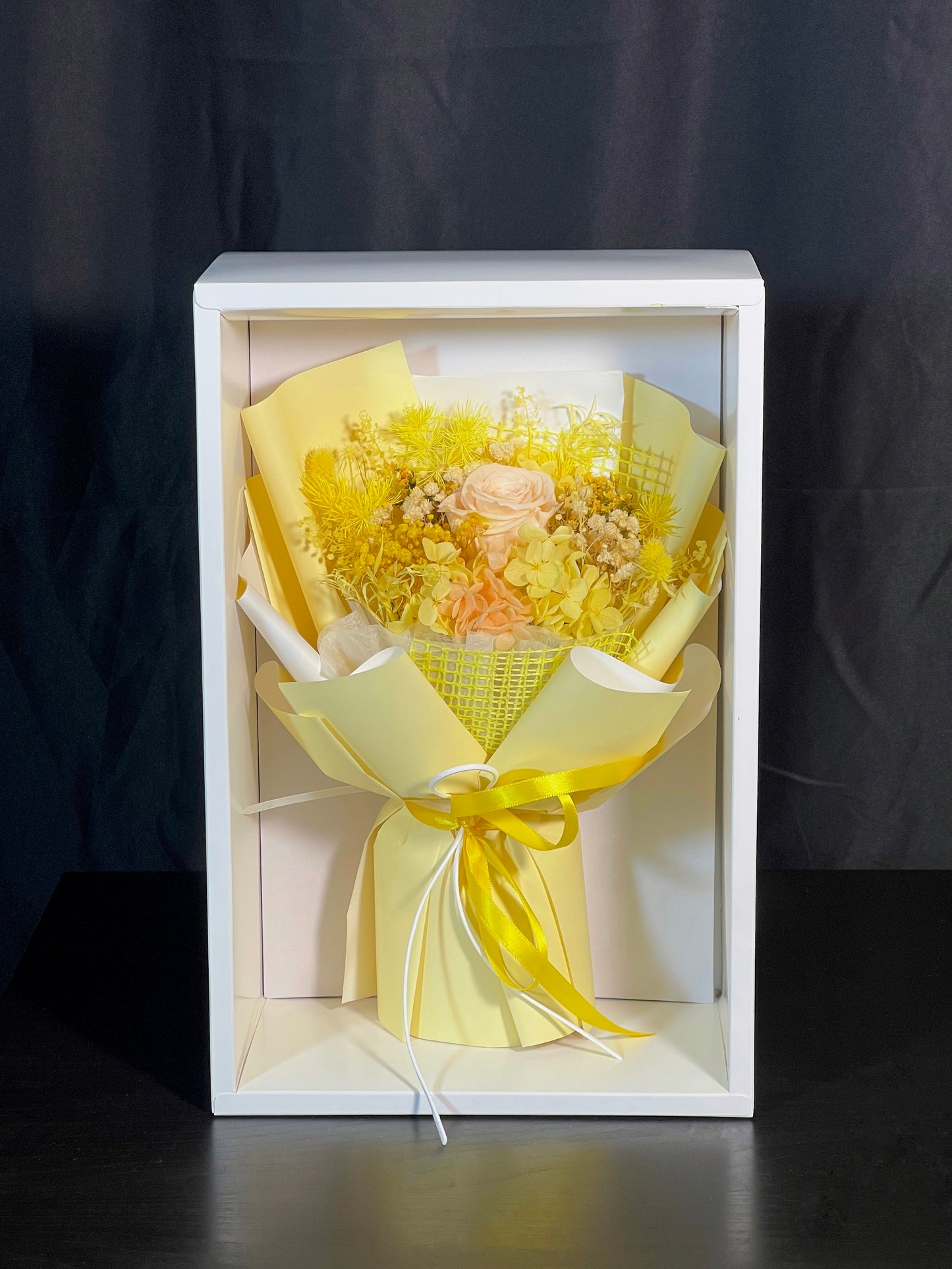 Small Flower Bouquet - Aurelia