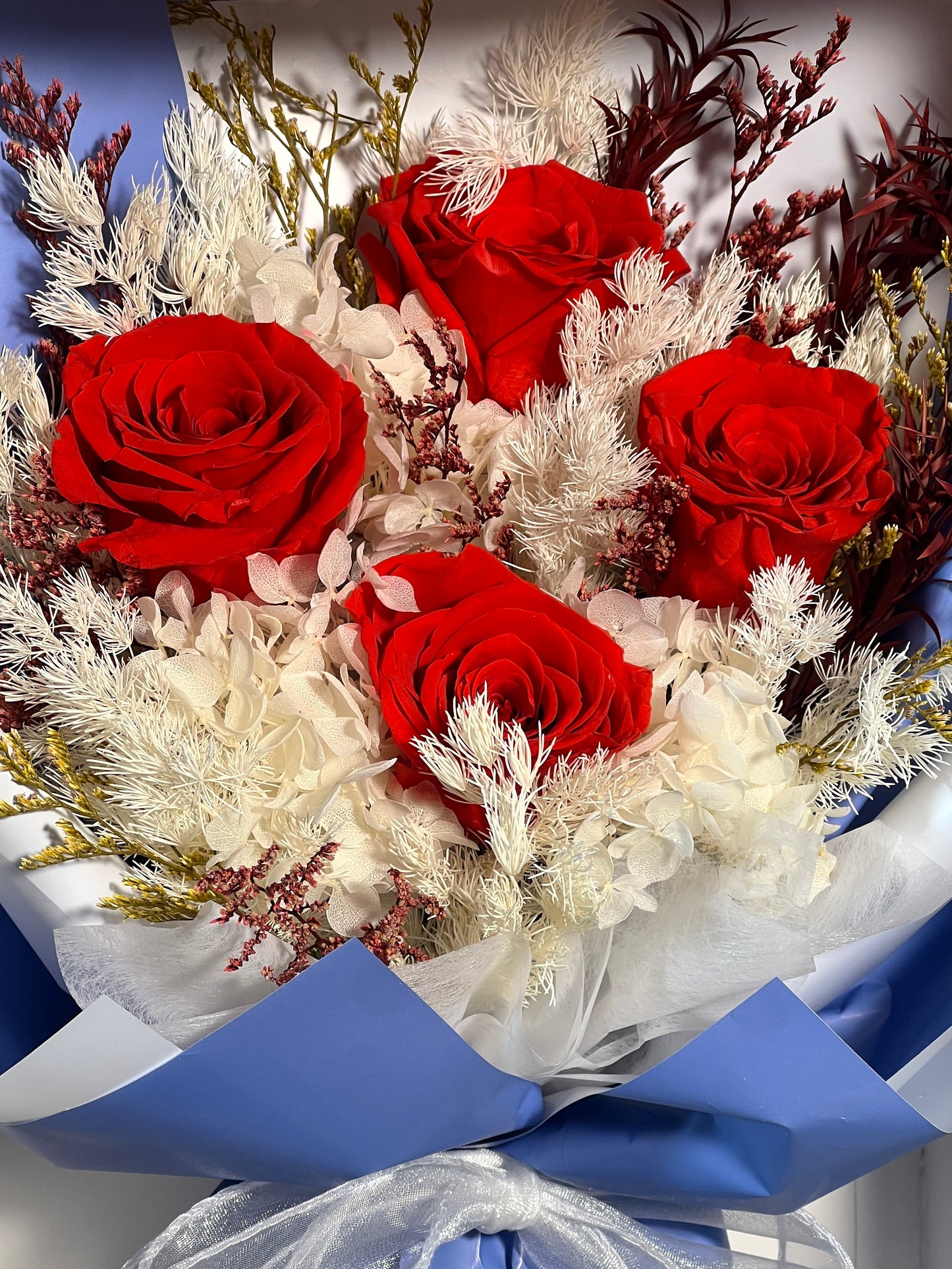 Medium Flower Bouquet - Snow White