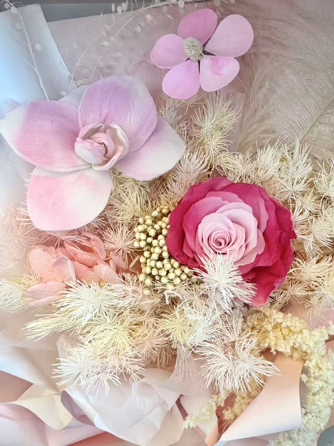 Medium Flower Bouquet - 
Sunset Cream