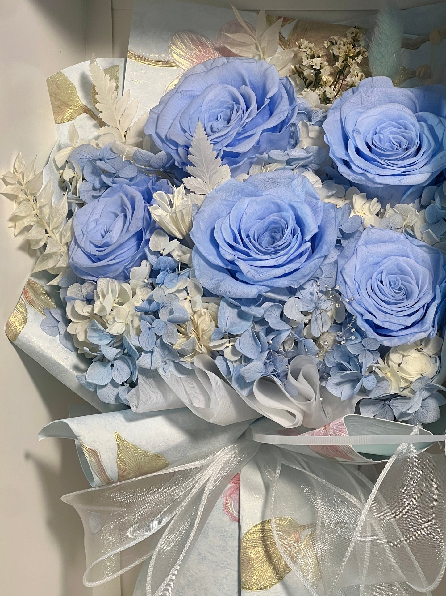 Deluxe Medium Flower Bouquet - Blue Brocade
