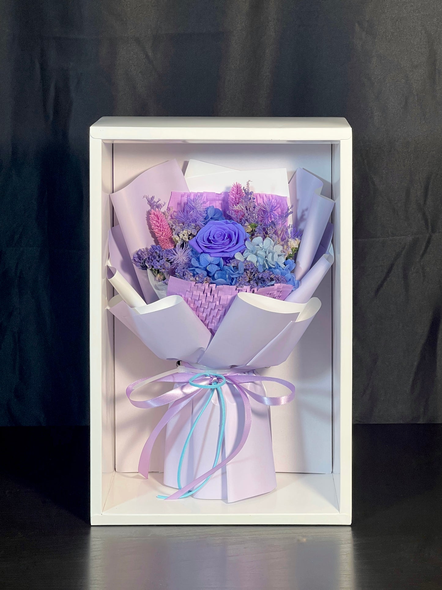 Small Flower Bouquet - Indigo