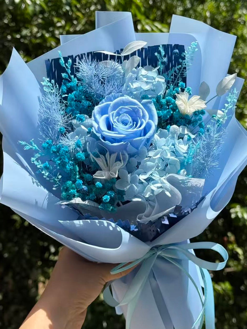 Small Flower Bouquet - Icy