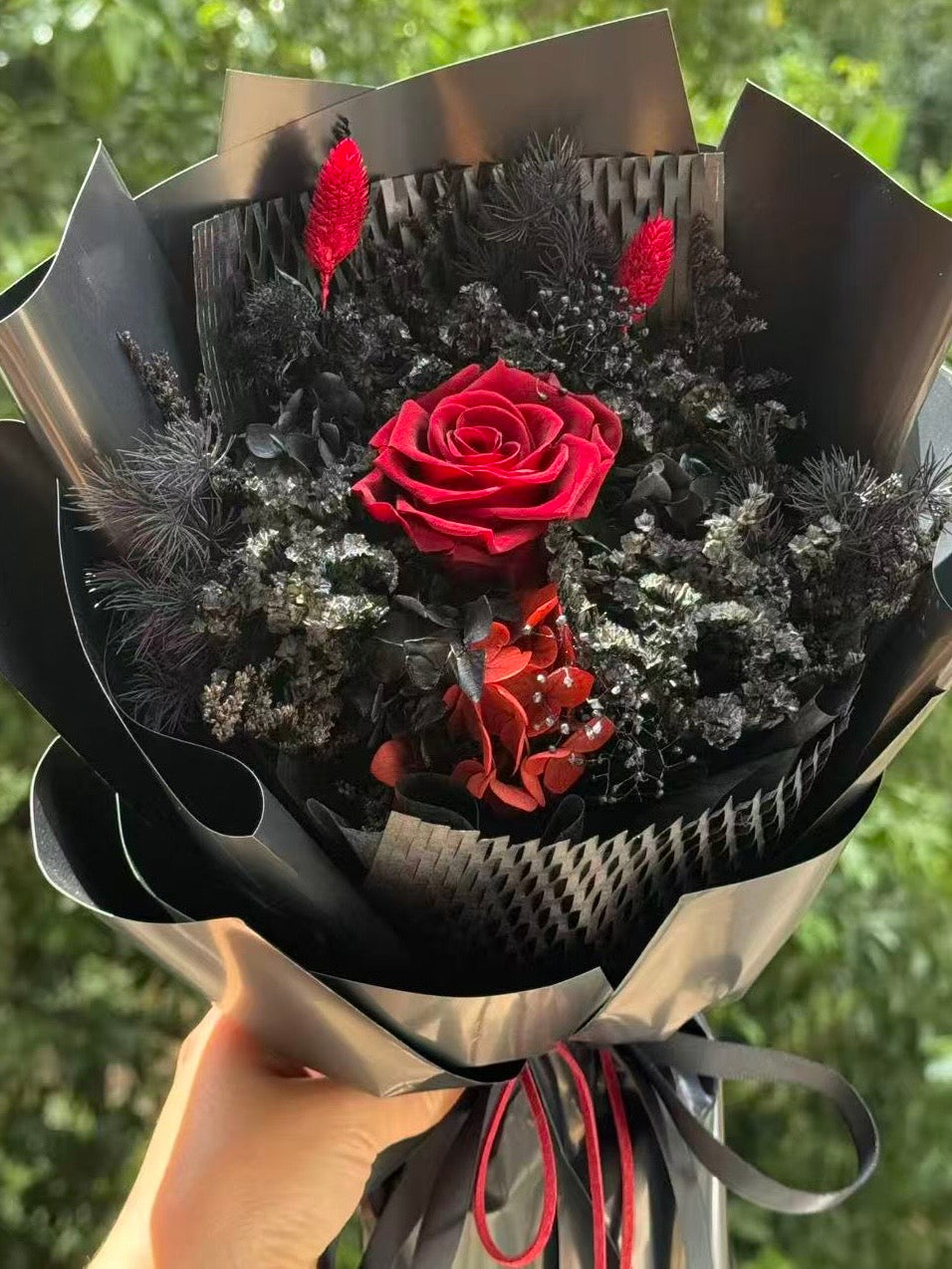 Small Flower Bouquet - Crimson