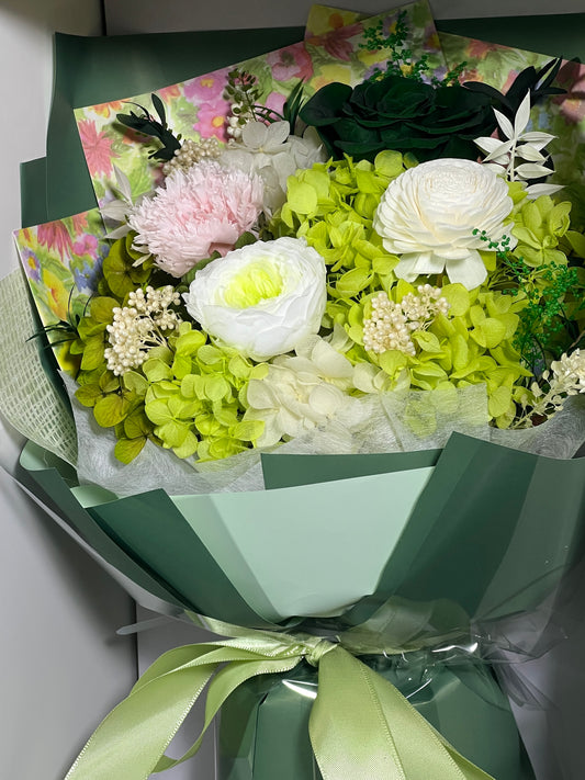 Medium Flower Bouquet - Tinkerbell & The Garden Fairies